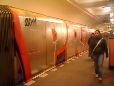 Graffiti Train - Photo by Marieundjana - pride