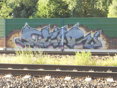 Graffiti Bombing - Photo by Marieundjana - gear