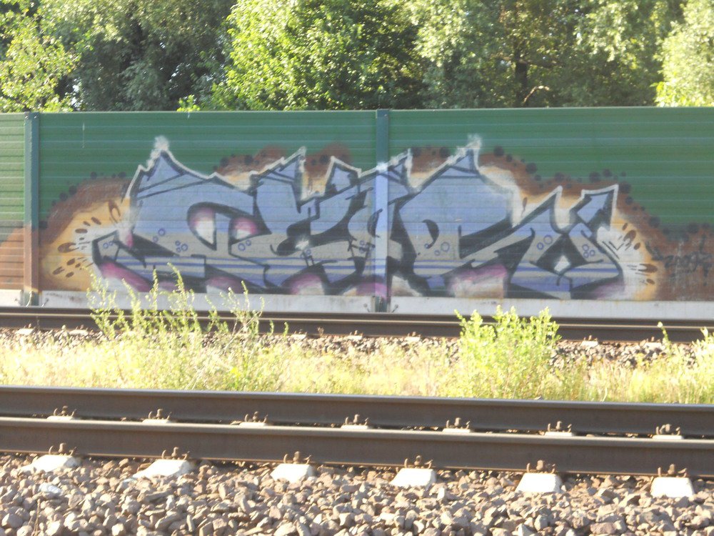 Graffiti Bombing - Photo by Marieundjana - gear