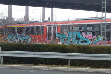 Graffiti Train - Photo by Marieundjana - capz, pasd