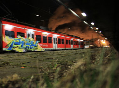 Graffiti Train - Photo by Marieundjana - play