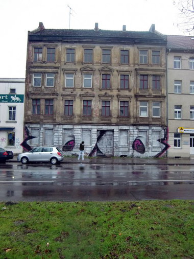 Graffiti Bombing - Photo by Marieundjana - oo