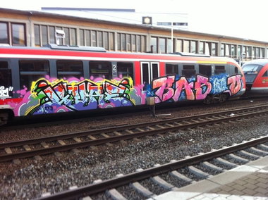 Graffiti Train - Photo by Marieundjana - hure, basd