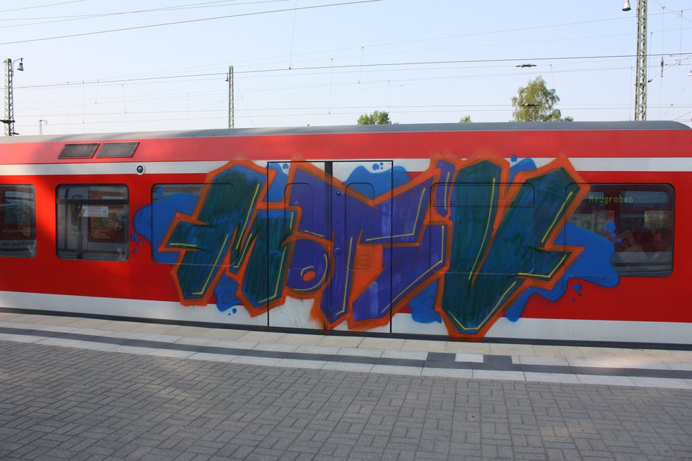 Graffiti Train - Photo by Marieundjana - motiv