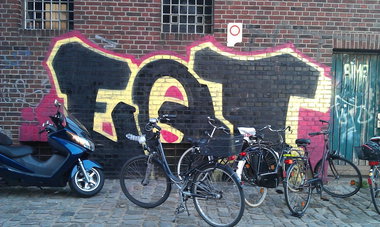 Graffiti Bombing - Photo by Marieundjana - eqt