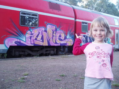 Graffiti Train - Photo by Marieundjana - jamie