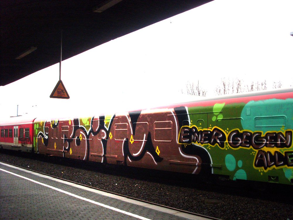 Graffiti Train - Photo by Marieundjana - foim