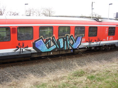 Graffiti Train - Photo by Marieundjana - chips