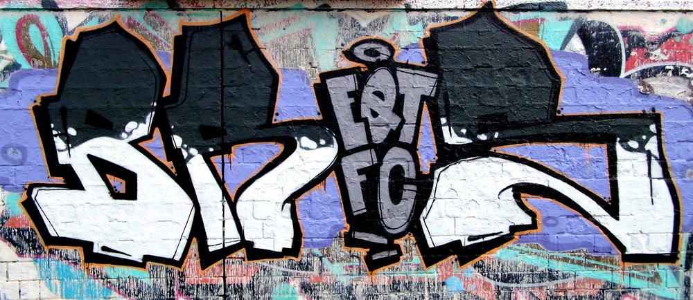 Graffiti Wall - Photo by Marieundjana - brs, fc, eqt