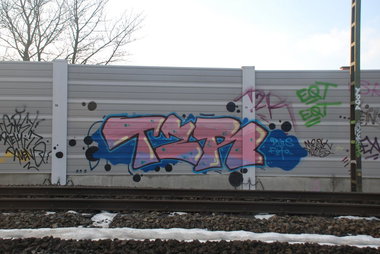 Graffiti Bombing - Photo by Marieundjana - t2r