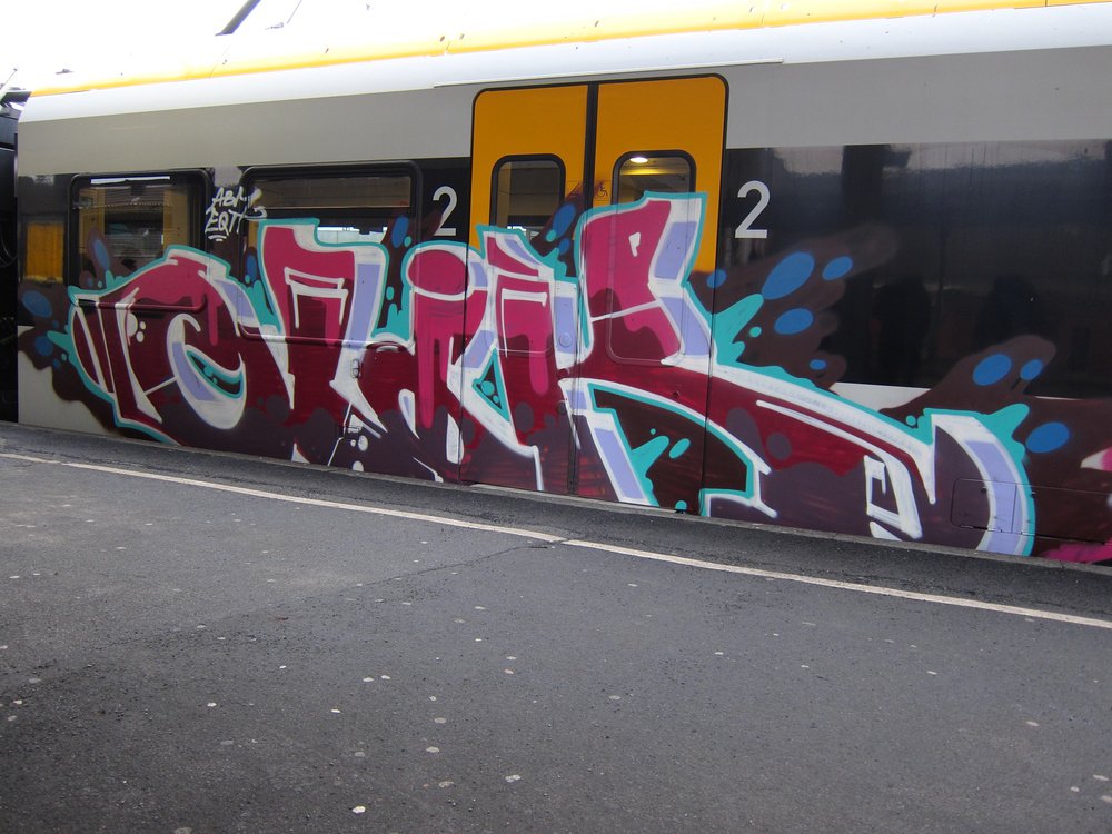 Graffiti Train - Photo by Marieundjana - clik