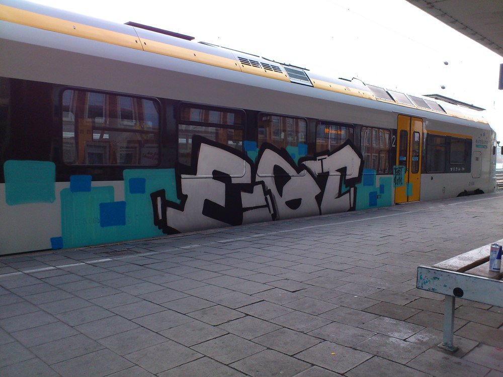 Graffiti Train - Photo by Marieundjana - eqt