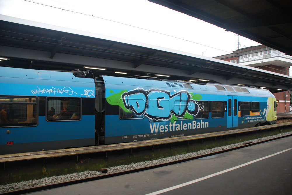 Graffiti Train - Photo by Marieundjana - dq