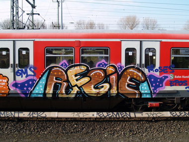 Graffiti Train - Photo by Marieundjana - regie