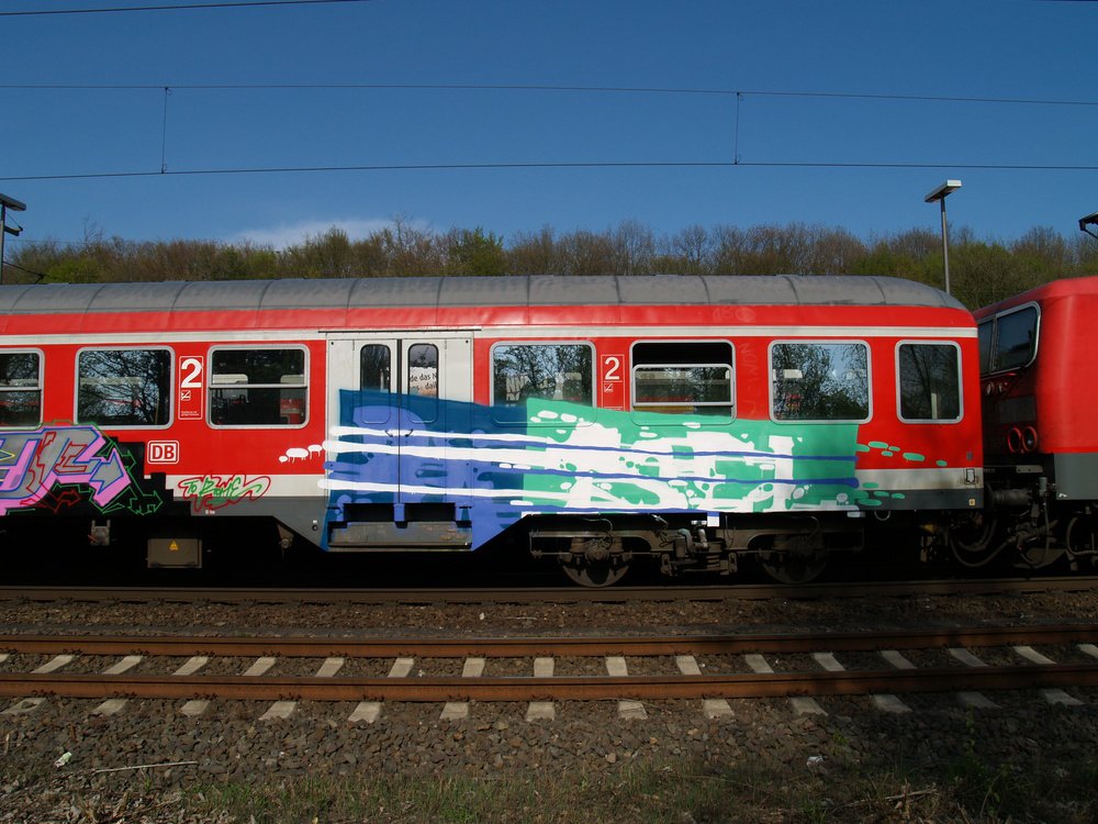 Graffiti Train - Photo by Marieundjana - rage