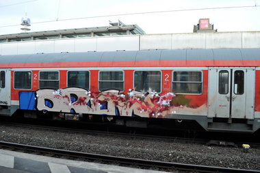 Graffiti Train - Photo by Marieundjana - drow