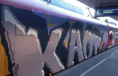 Graffiti Train - Photo by Marieundjana - kaot