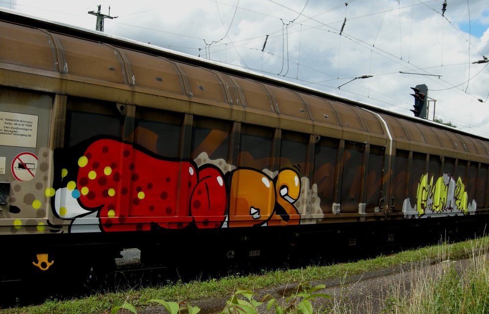 Graffiti Train - Photo by Marieundjana - taps