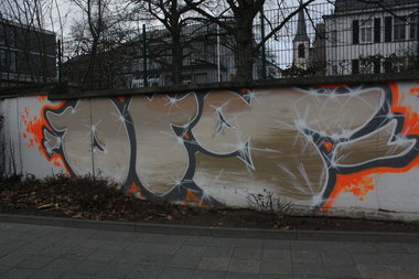 Graffiti Bombing - Photo by Marieundjana - org