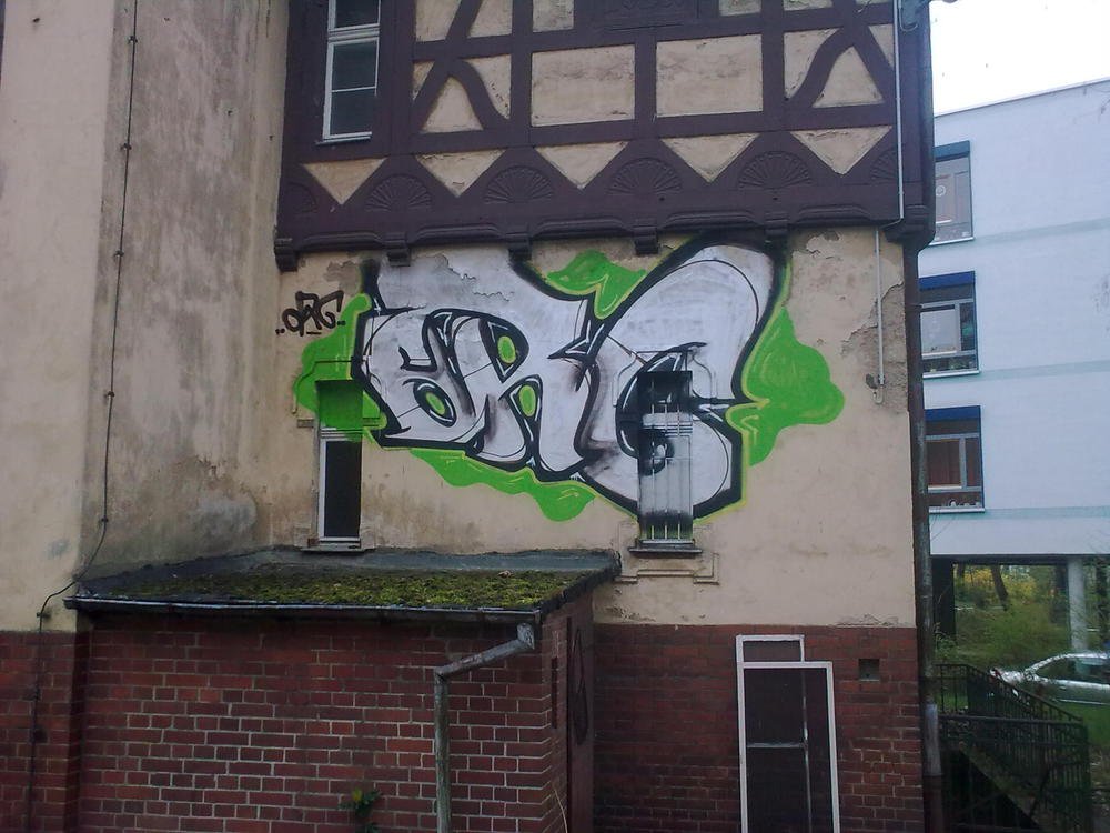 Graffiti Bombing - Photo by Marieundjana - org