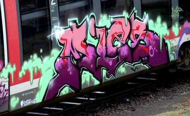 Graffiti Train - Photo by Marieundjana - mies, org