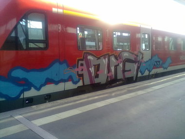 Graffiti Train - Photo by Marieundjana - org