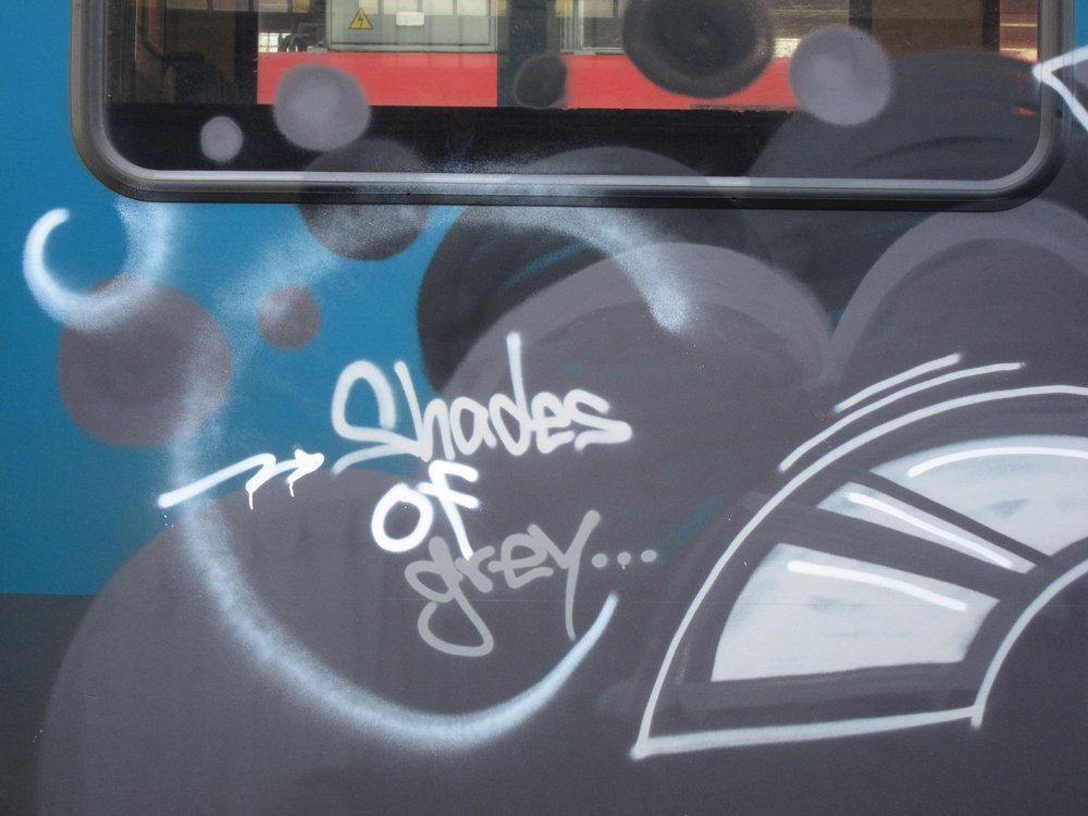 Graffiti Train - Photo by Marieundjana - yoga