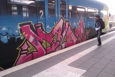 Graffiti Train - Photo by Marieundjana - malor