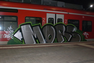 Graffiti Train - Photo by Marieundjana - mors