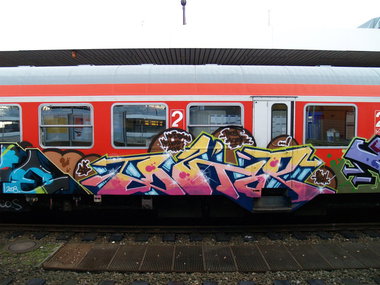 Graffiti Train - Photo by Marieundjana - zztop