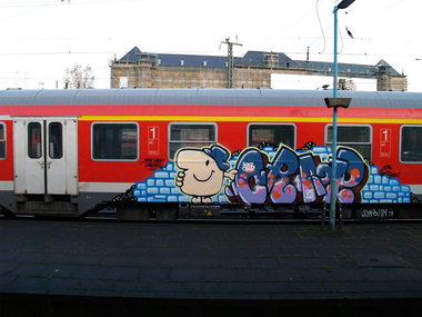 Graffiti Train - Photo by Marieundjana - crap