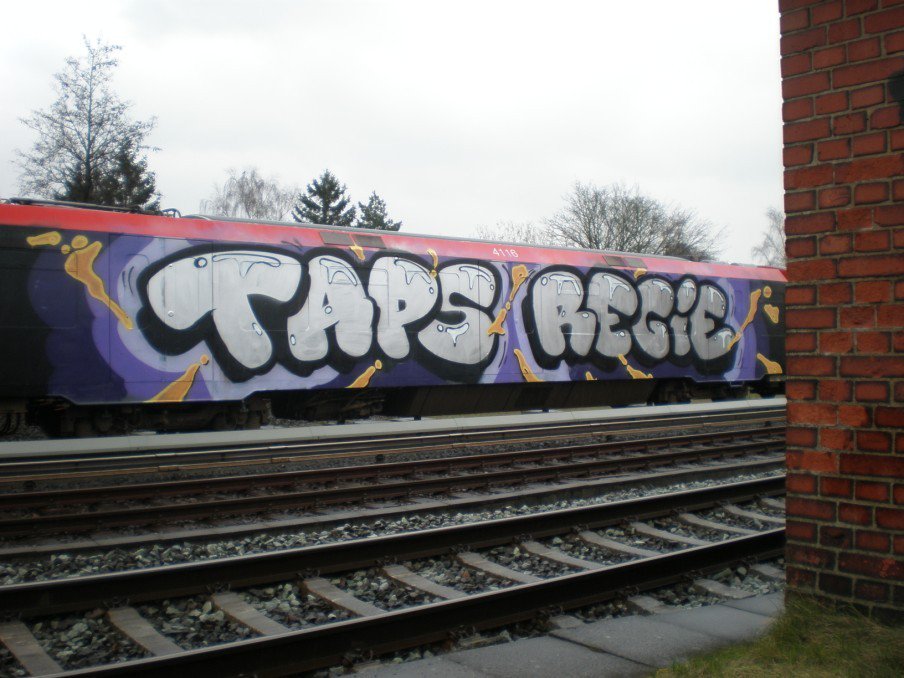 Graffiti Train - Photo by Marieundjana - taps, regie
