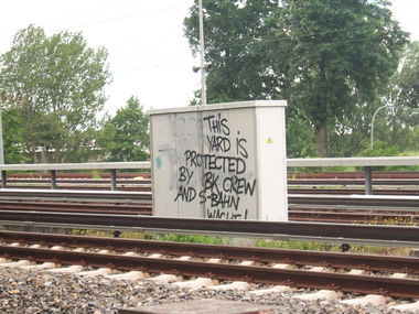 Graffiti Artwork - Photo by Marieundjana - bk