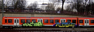 Graffiti Train - Photo by Marieundjana - rache, regie