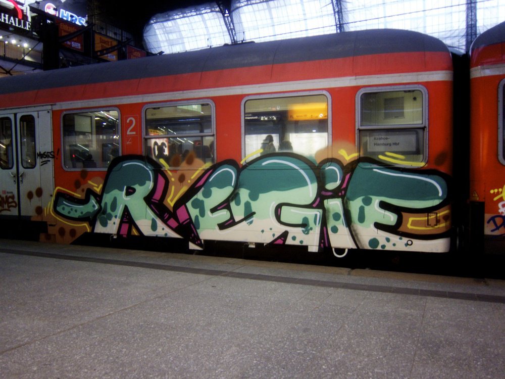 Graffiti Train - Photo by Marieundjana - regie