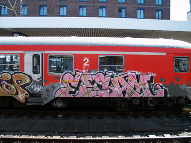 Graffiti Train - Photo by Marieundjana - elsam