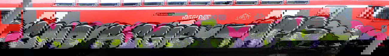 Graffiti Train - Photo by Marieundjana - demo, regie, taps
