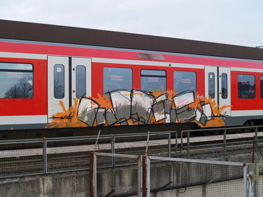 Graffiti Train - Photo by Marieundjana