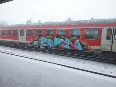 Graffiti Train - Photo by Marieundjana - zorn
