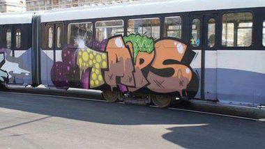 Graffiti Train - Photo by Marieundjana - taps