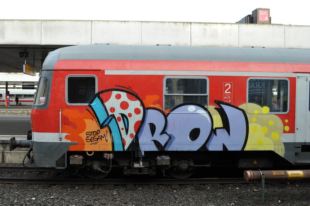Graffiti Train - Photo by Marieundjana - drow