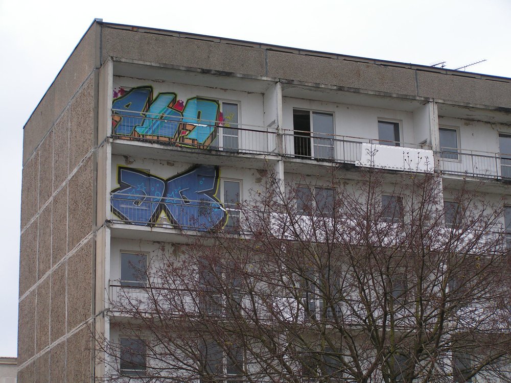 Graffiti Bombing - Photo by Marieundjana - oo