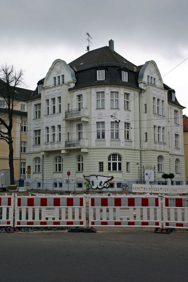 Graffiti Bombing - Photo by Marieundjana - oo