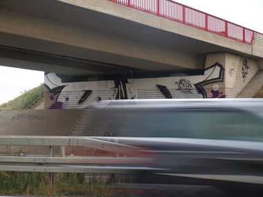 Graffiti Bombing - Photo by Marieundjana - oo