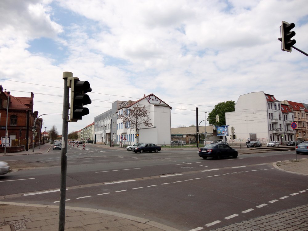 Graffiti Bombing - Photo by Marieundjana - oo