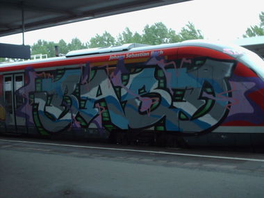Graffiti Train - Photo by Marieundjana - basd