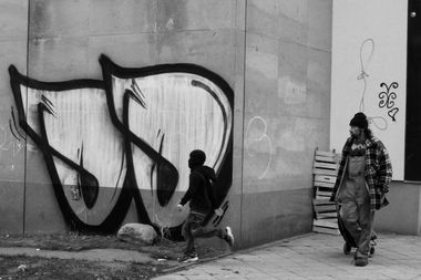 Graffiti Bombing - Photo by Marieundjana - oo