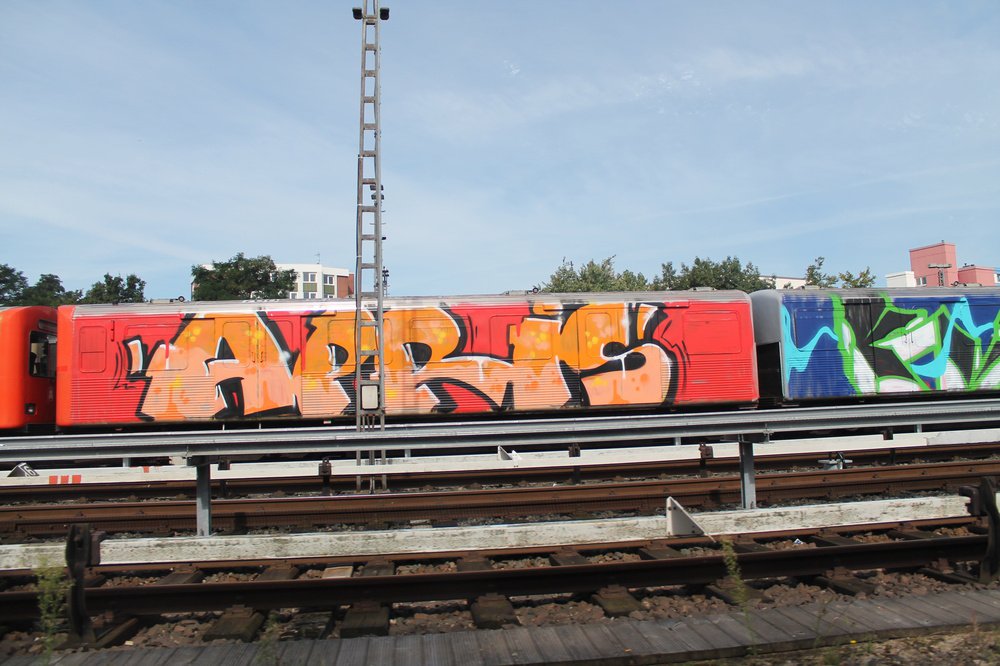 Graffiti Train - Photo by Marieundjana - apris