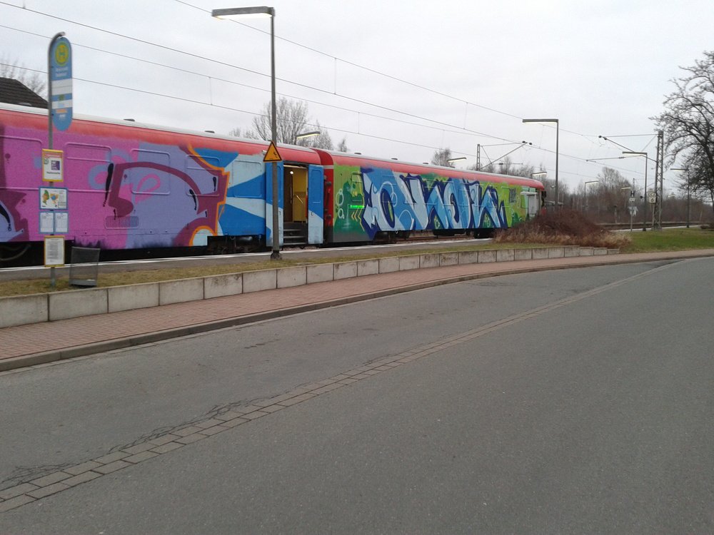 Graffiti Train - Photo by Marieundjana - ohoh