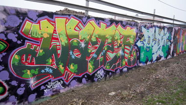 Graffiti Wall - Photo by Marksman1909 - Water, Asi